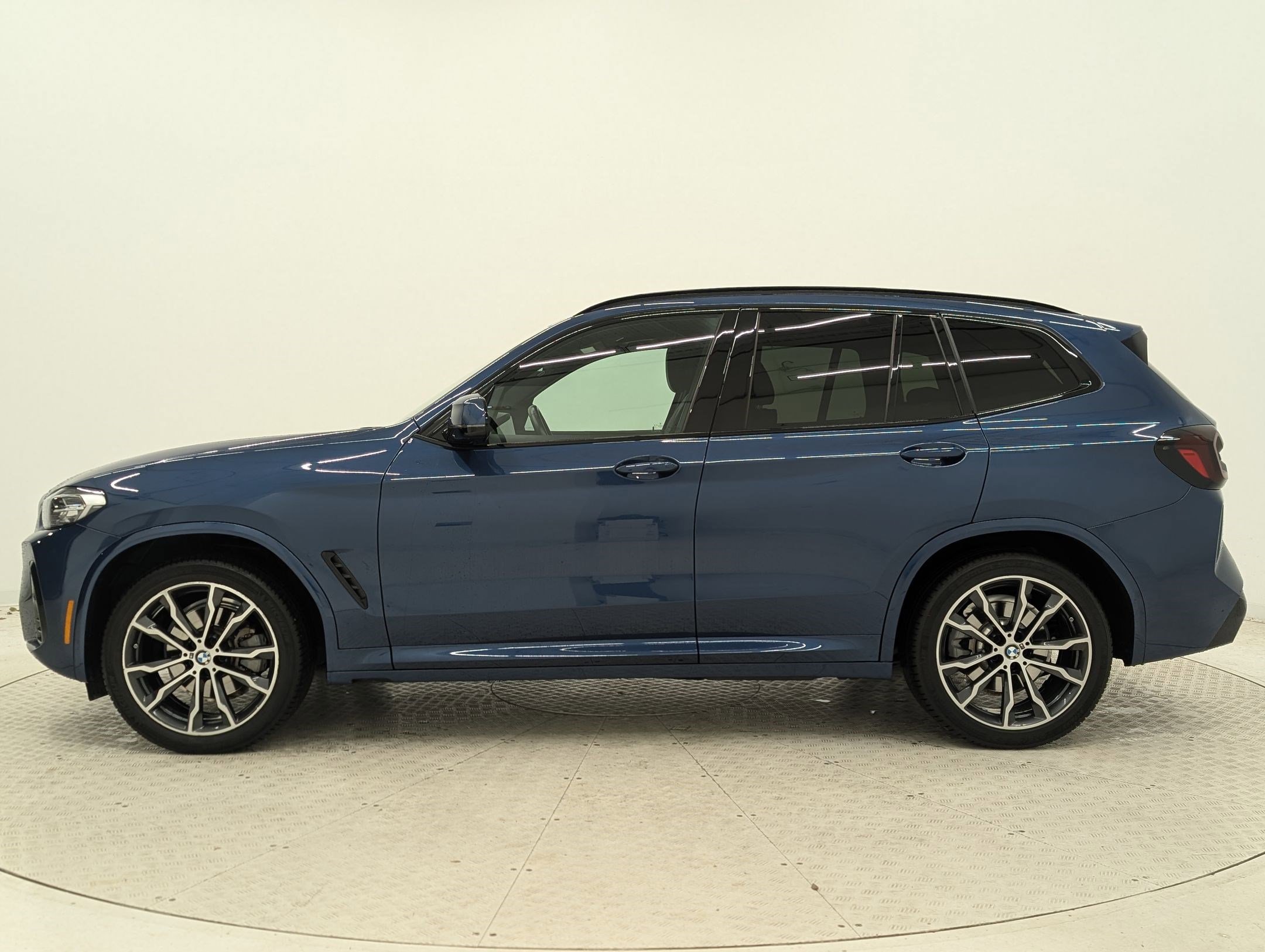 Certified 2022 BMW X3 xDrive30i w/ M Sport Package 2 image 2