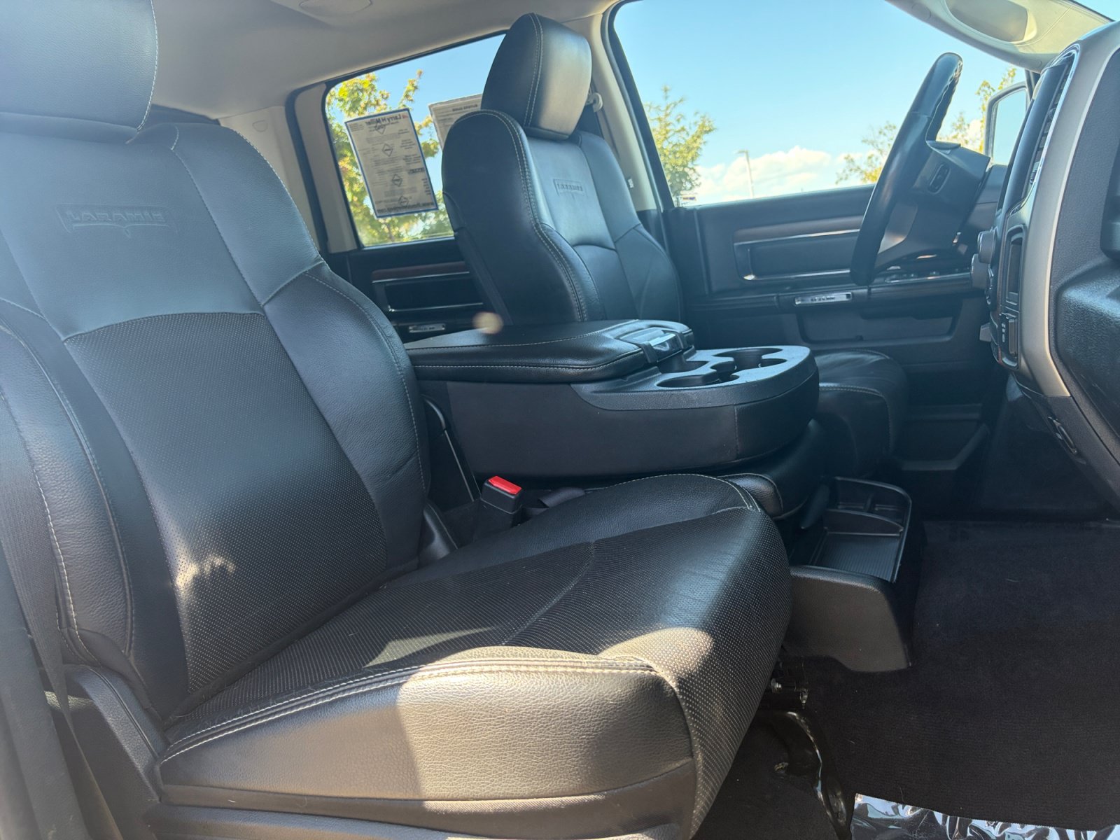 Used 2014 RAM 1500 Laramie w/ Convenience Group AWD/4WD image 30
