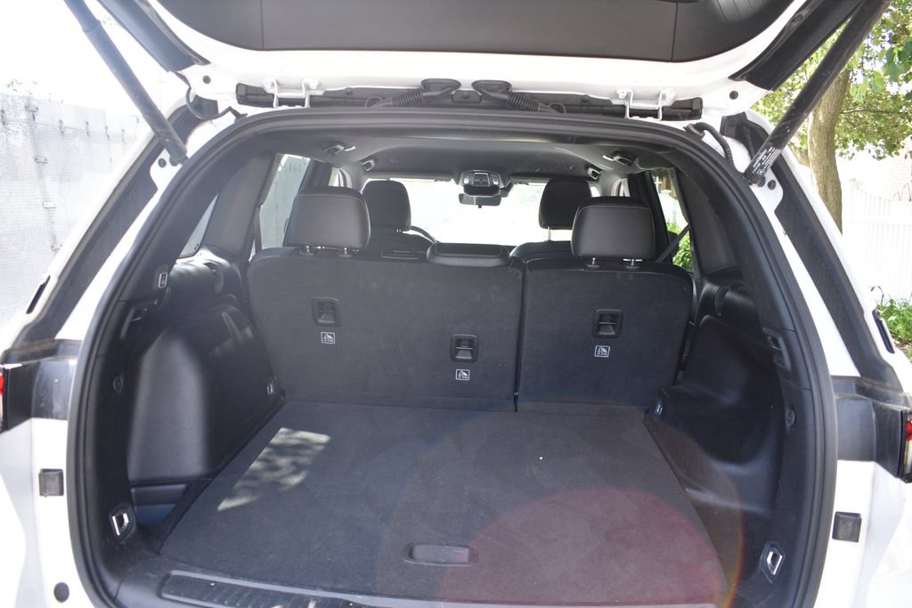 Used 2025 Jeep Grand Cherokee Altitude AWD/4WD image 29