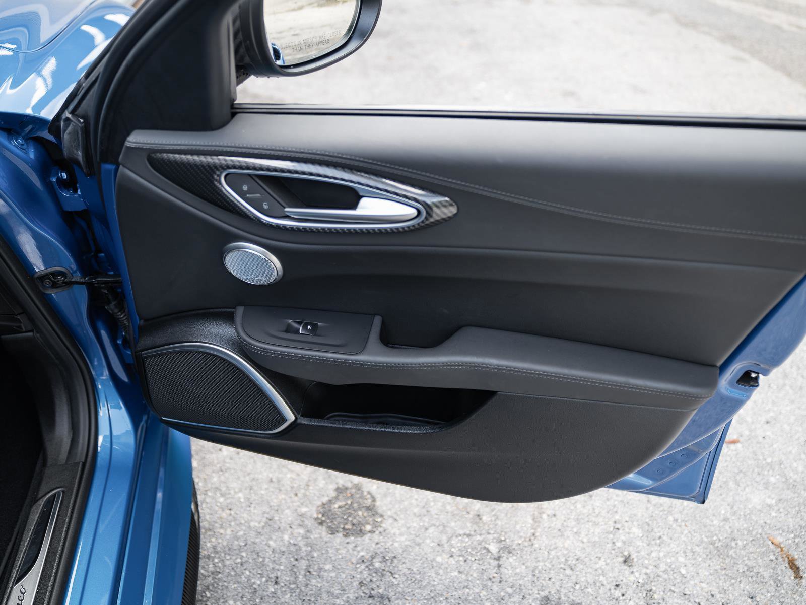 Used 2023 Alfa Romeo Giulia Quadrifoglio image 53