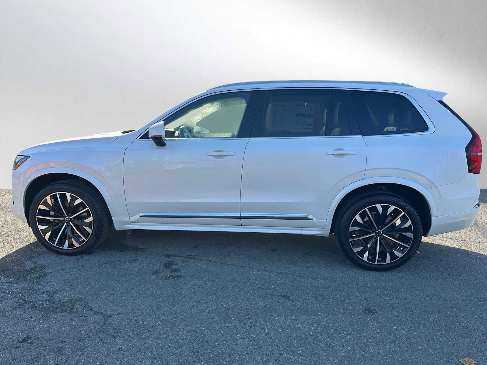 New 2026 Volvo XC90 B5 Ultra image 14
