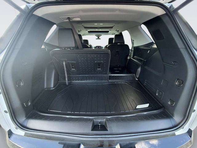 Used 2021 Chevrolet Traverse Premier w/ Redline Edition AWD/4WD image 13