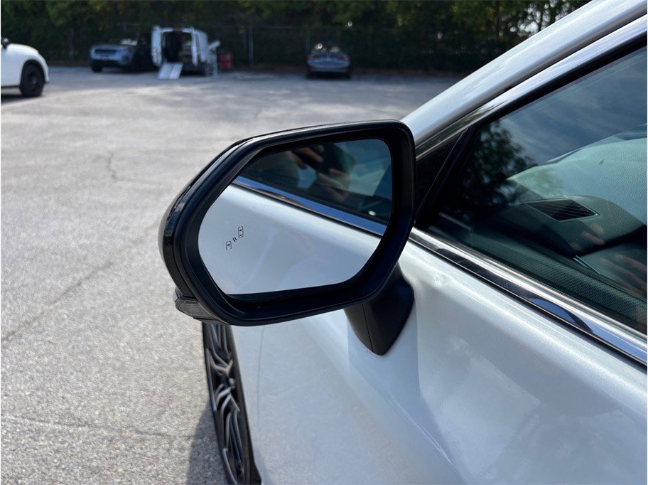 Used 2020 Toyota Avalon XSE FWD image 19