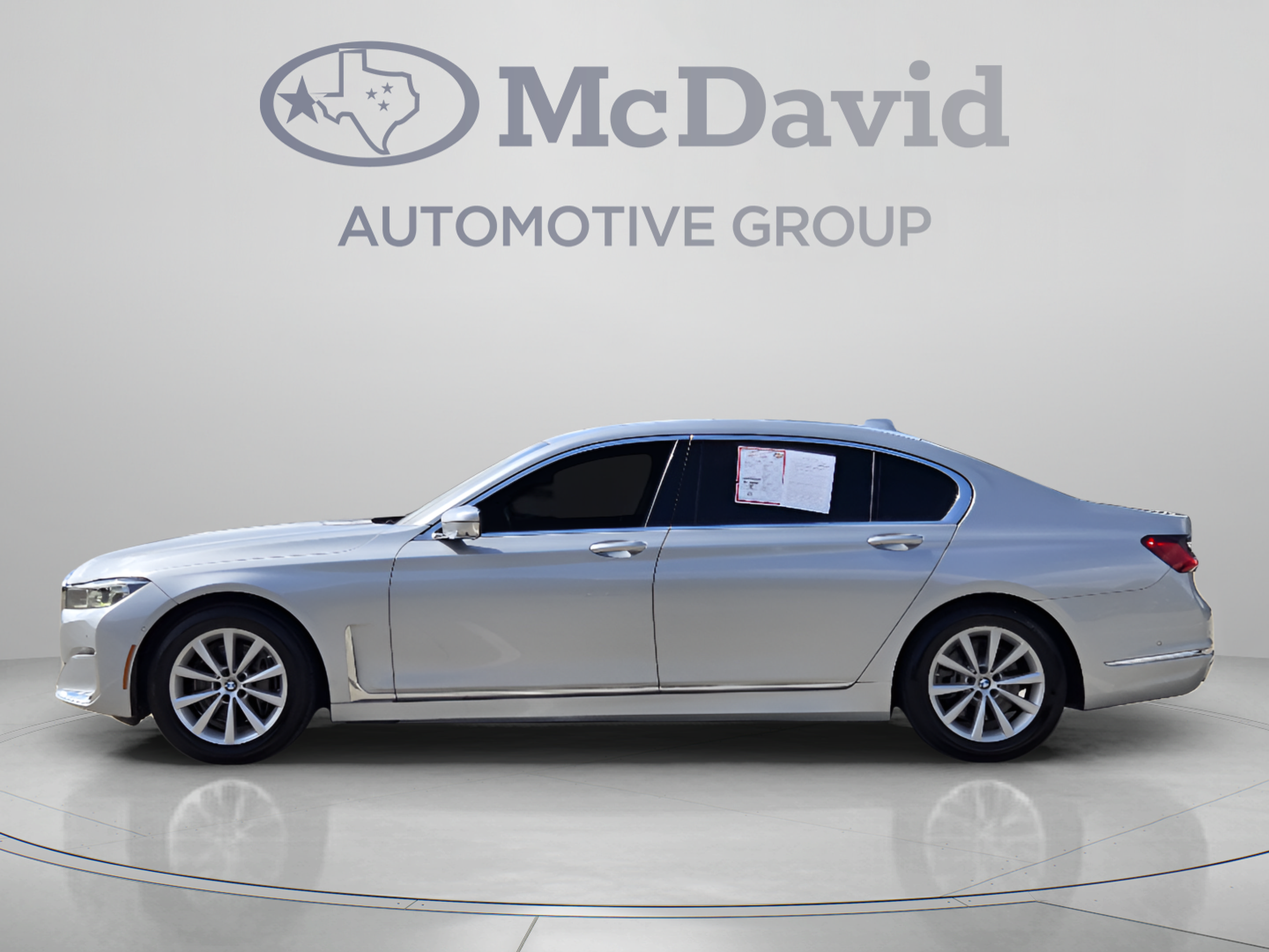 Used 2020 BMW 740i w/ Premium Package RWD image 2
