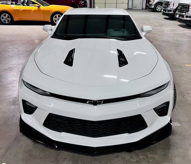 Used 2017 Chevrolet Camaro SS RWD image 8