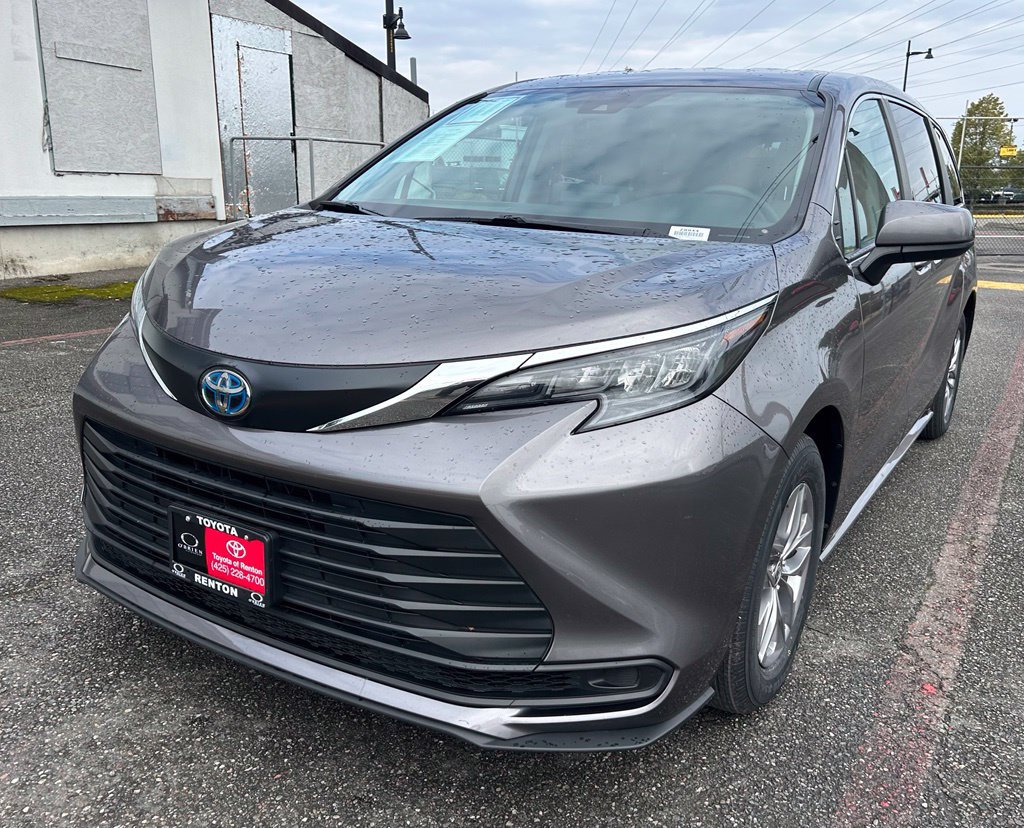 Certified 2024 Toyota Sienna LE