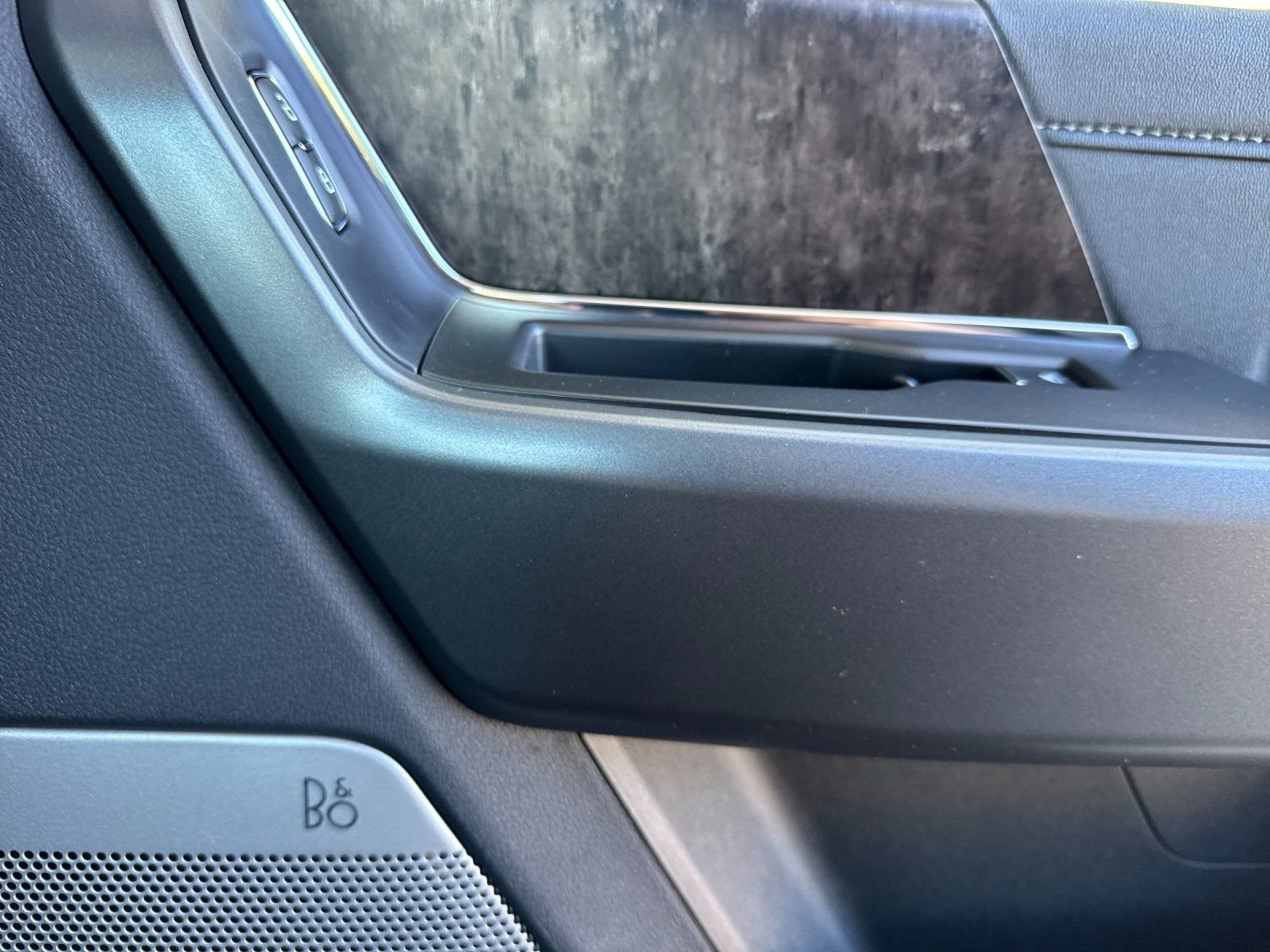 New 2026 Ford F250 Lariat w/ Black Appearance Package image 18