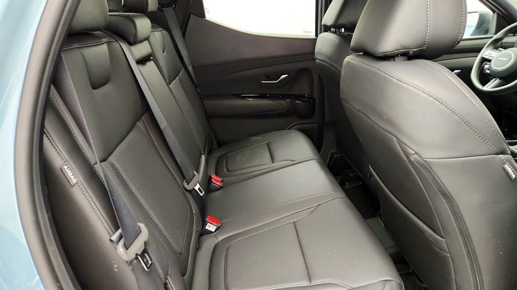 Used 2025 Hyundai Santa Cruz SEL FWD image 22