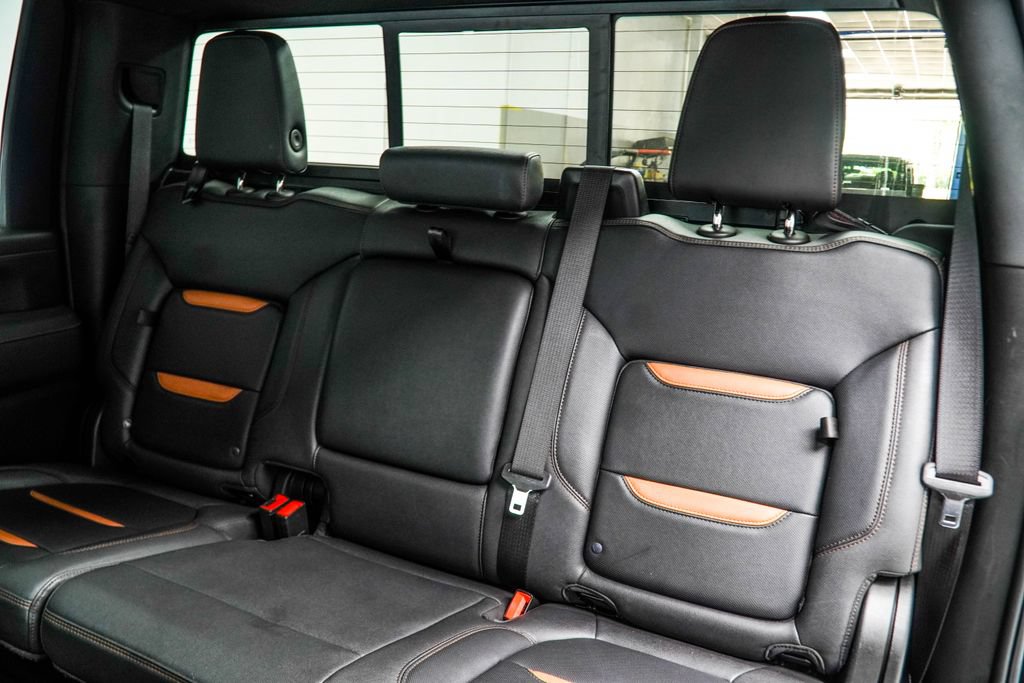 Used 2023 GMC Sierra 2500 AT4 w/ AT4 Premium Plus Package AWD/4WD image 43