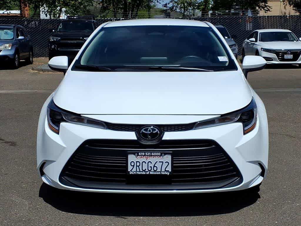 Used 2025 Toyota Corolla LE FWD image 2