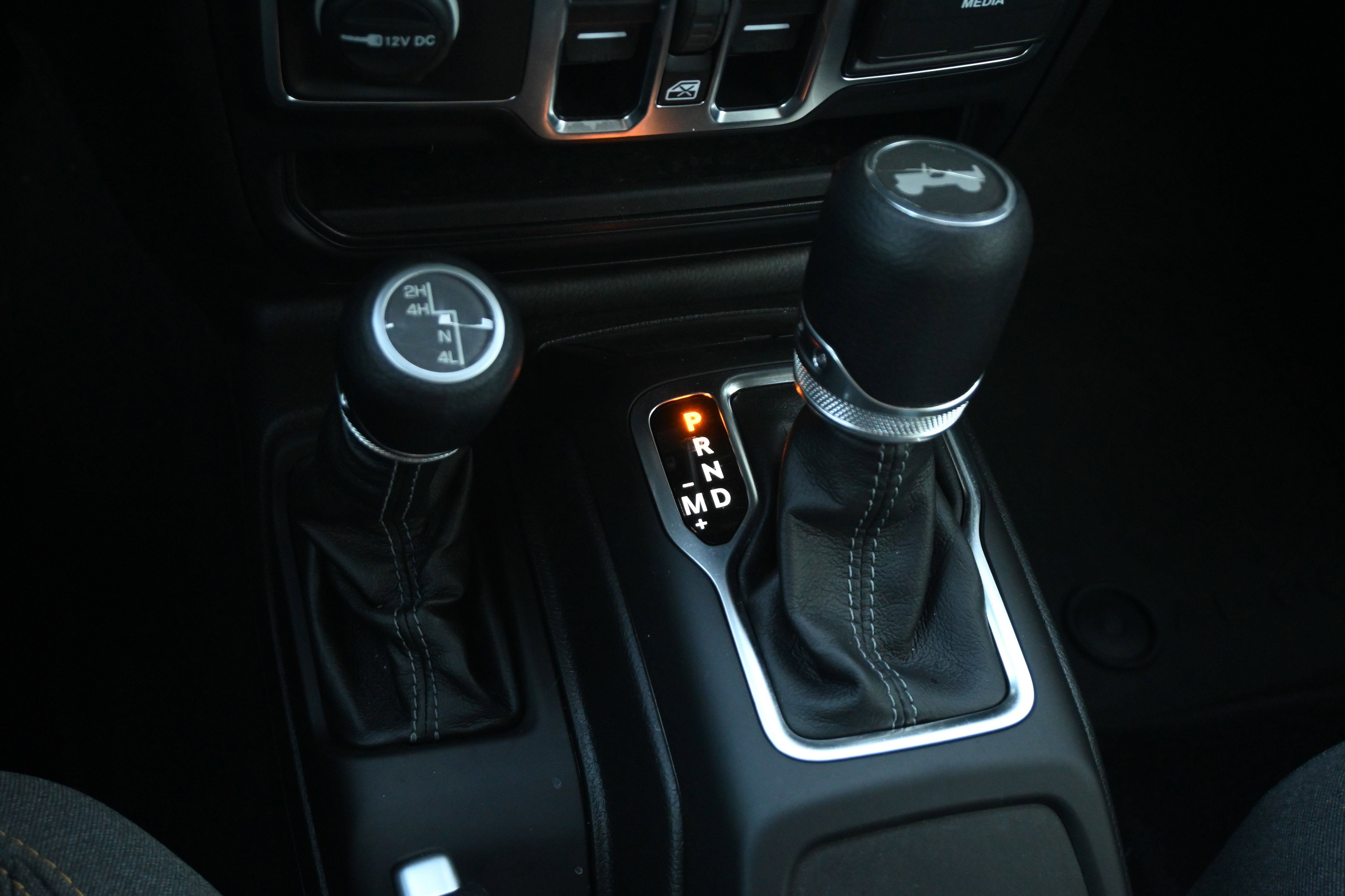 Used 2025 Jeep Wrangler Sport S image 20