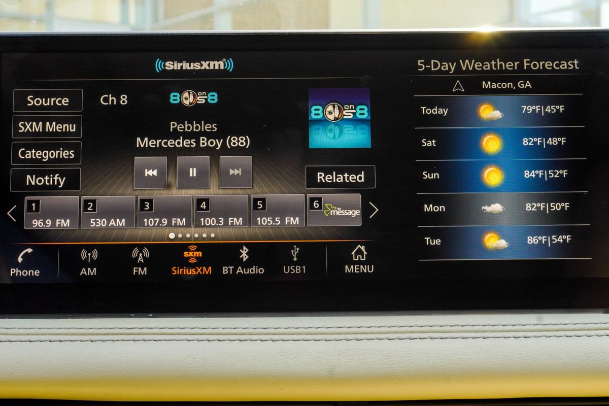 Used 2023 INFINITI QX60 Luxe w/ Performance Audio Package image 24