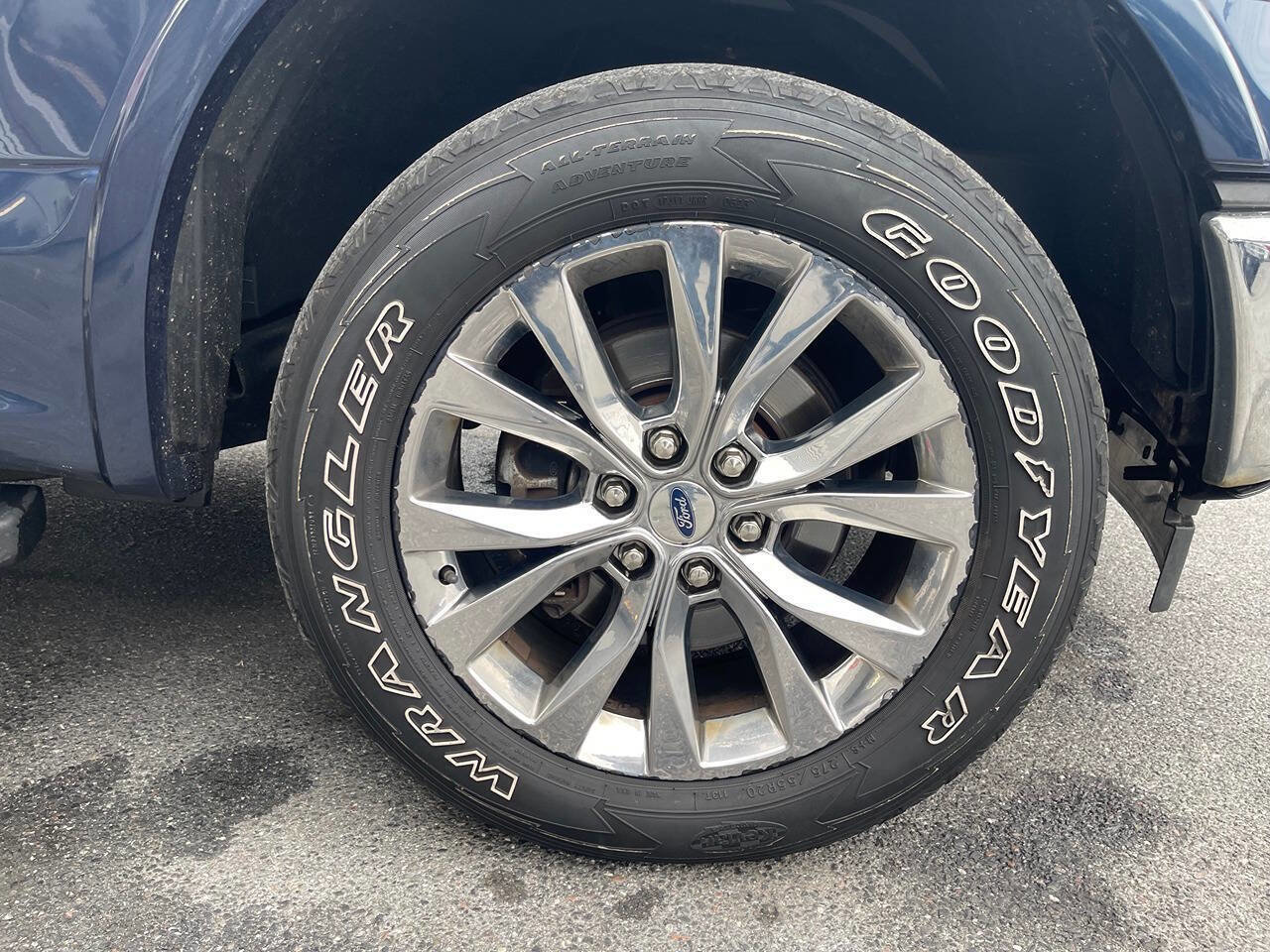 Used 2017 Ford F150 Lariat w/ Equipment Group 502A Luxury image 13