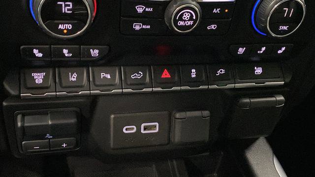 Used 2021 Chevrolet Silverado 2500 High Country AWD/4WD image 36