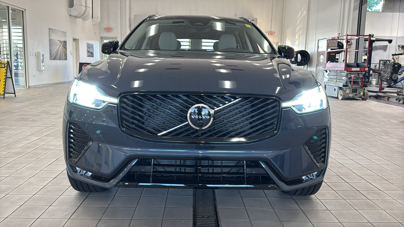 New 2026 Volvo XC60 B5 Ultra w/ Protection Package Premier AWD/4WD image 10