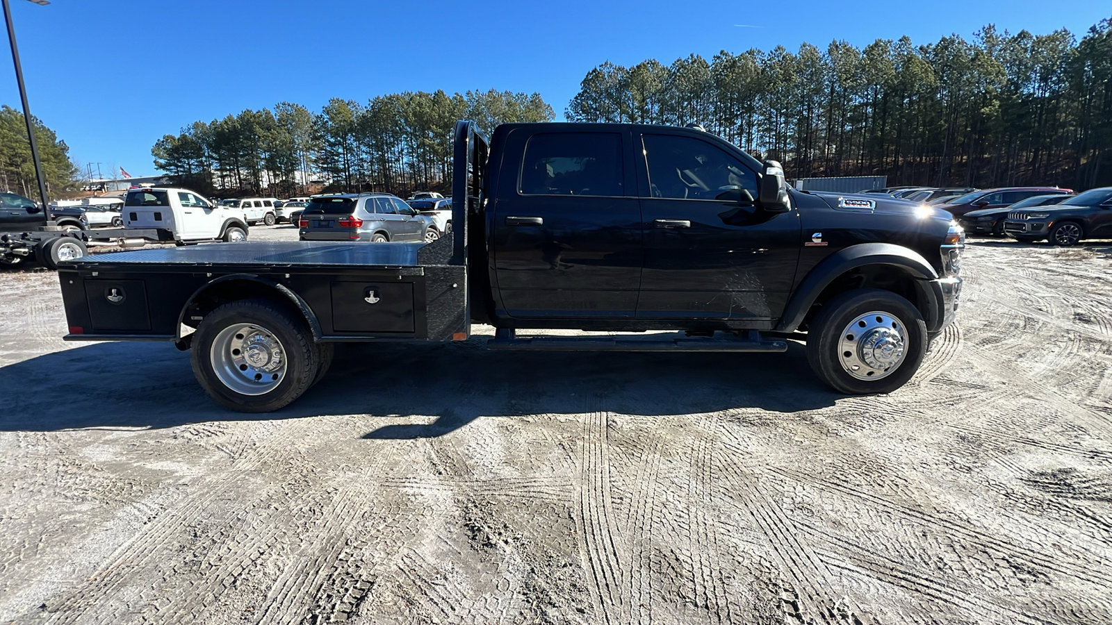 Used 2025 RAM 5500 Tradesman w/ Safety Group image 7