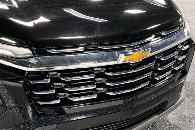 Used 2025 Chevrolet Equinox LT image 28