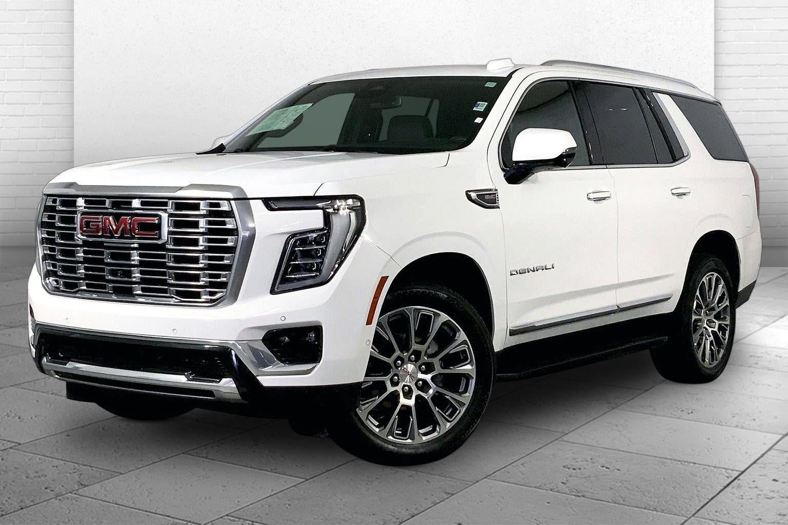 Used 2025 GMC Yukon Denali AWD/4WD image 12