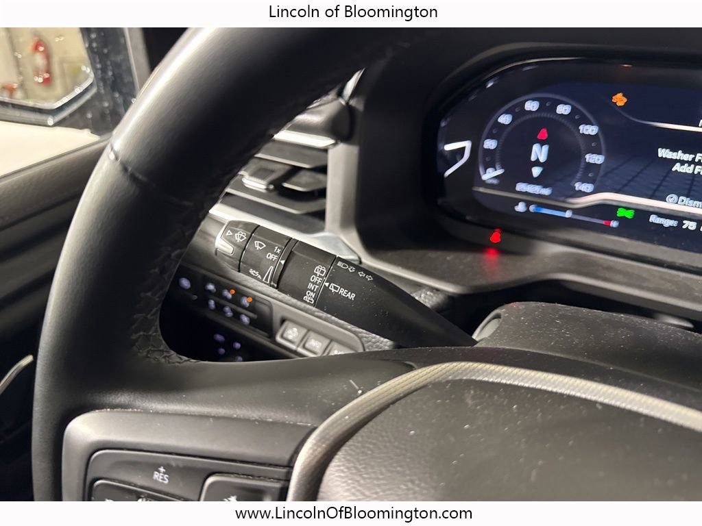 Used 2024 GMC Yukon XL Denali image 36