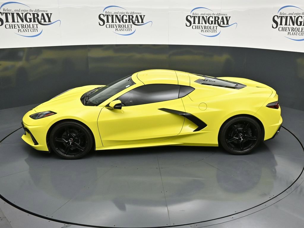 Used 2022 Chevrolet Corvette Stingray Coupe w/ 1LT RWD image 21