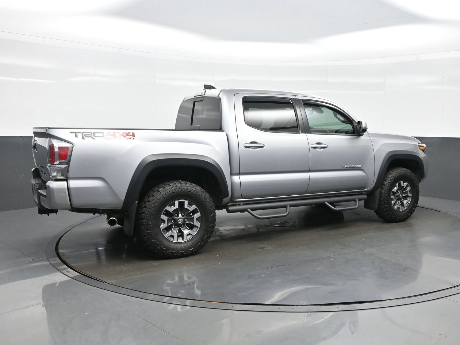 Used 2020 Toyota Tacoma TRD Off-Road w/ Technology Package AWD/4WD image 6