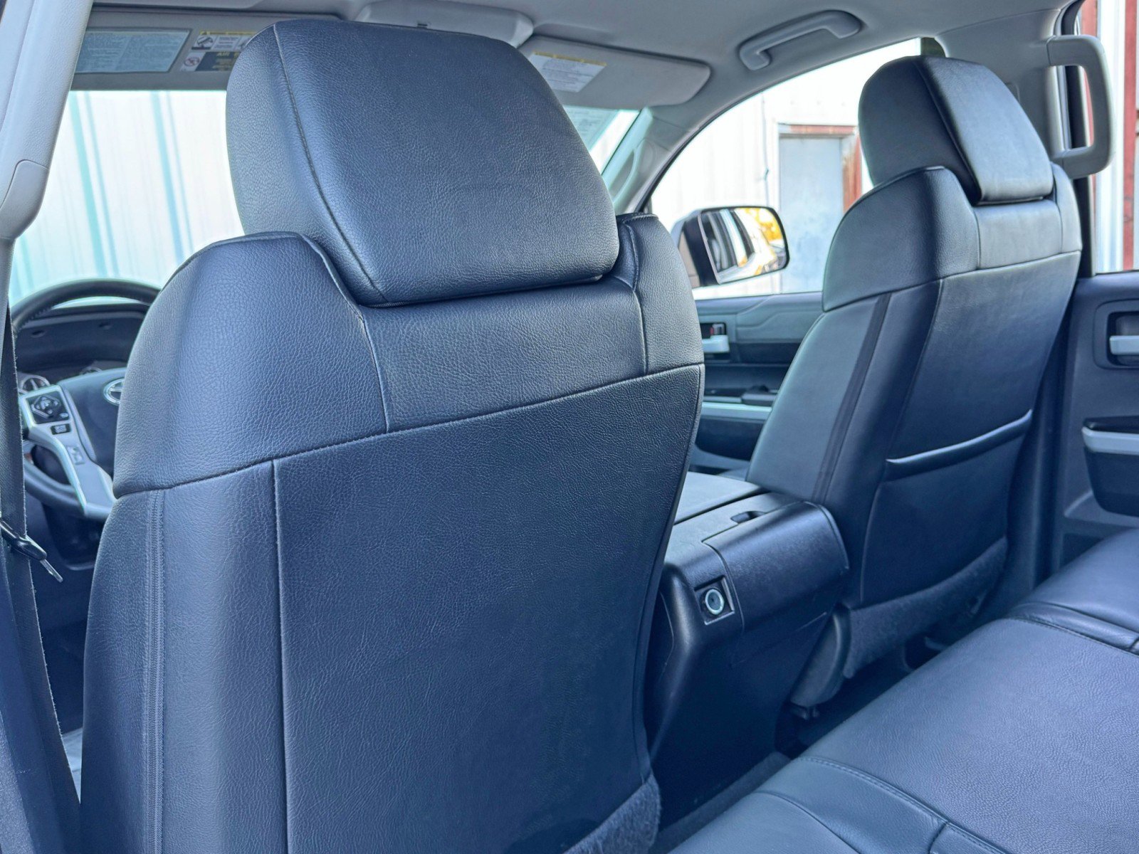 Used 2015 Toyota Tundra Limited w/ Limited Premium Package image 31