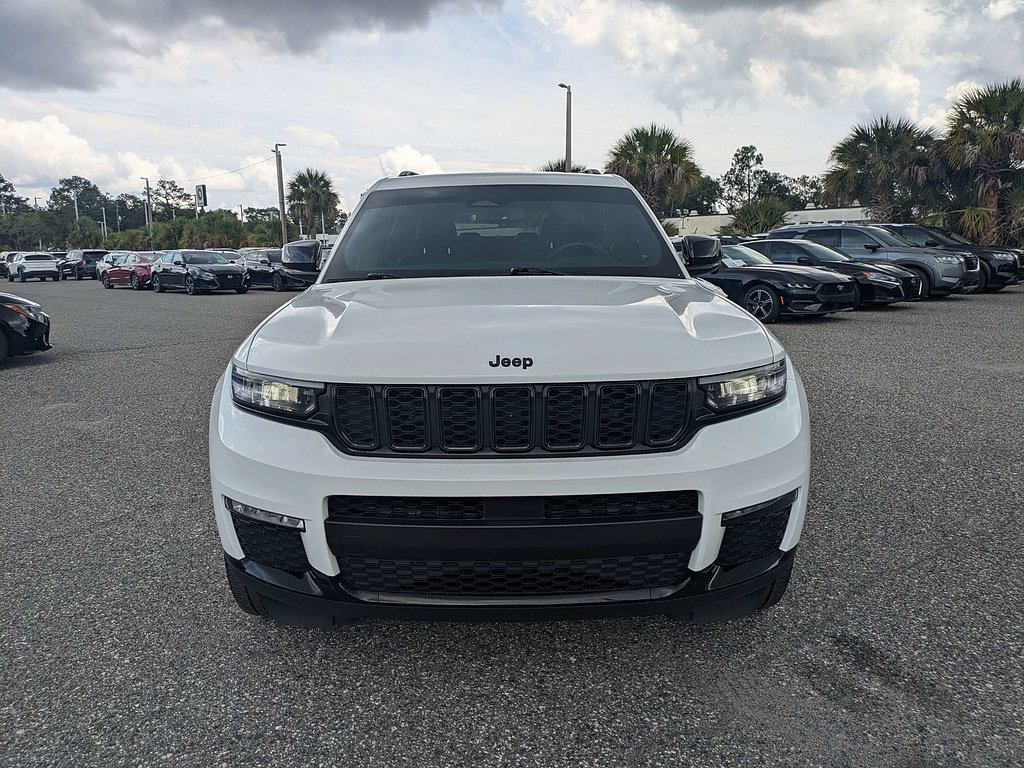 Used 2024 Jeep Grand Cherokee L Limited w/ Black Appearance Package RWD image 8