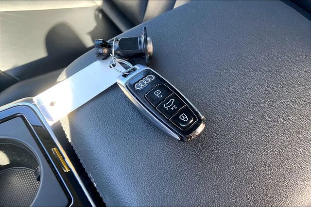 Used 2022 Audi Q7 3.0T Prestige AWD/4WD image 12