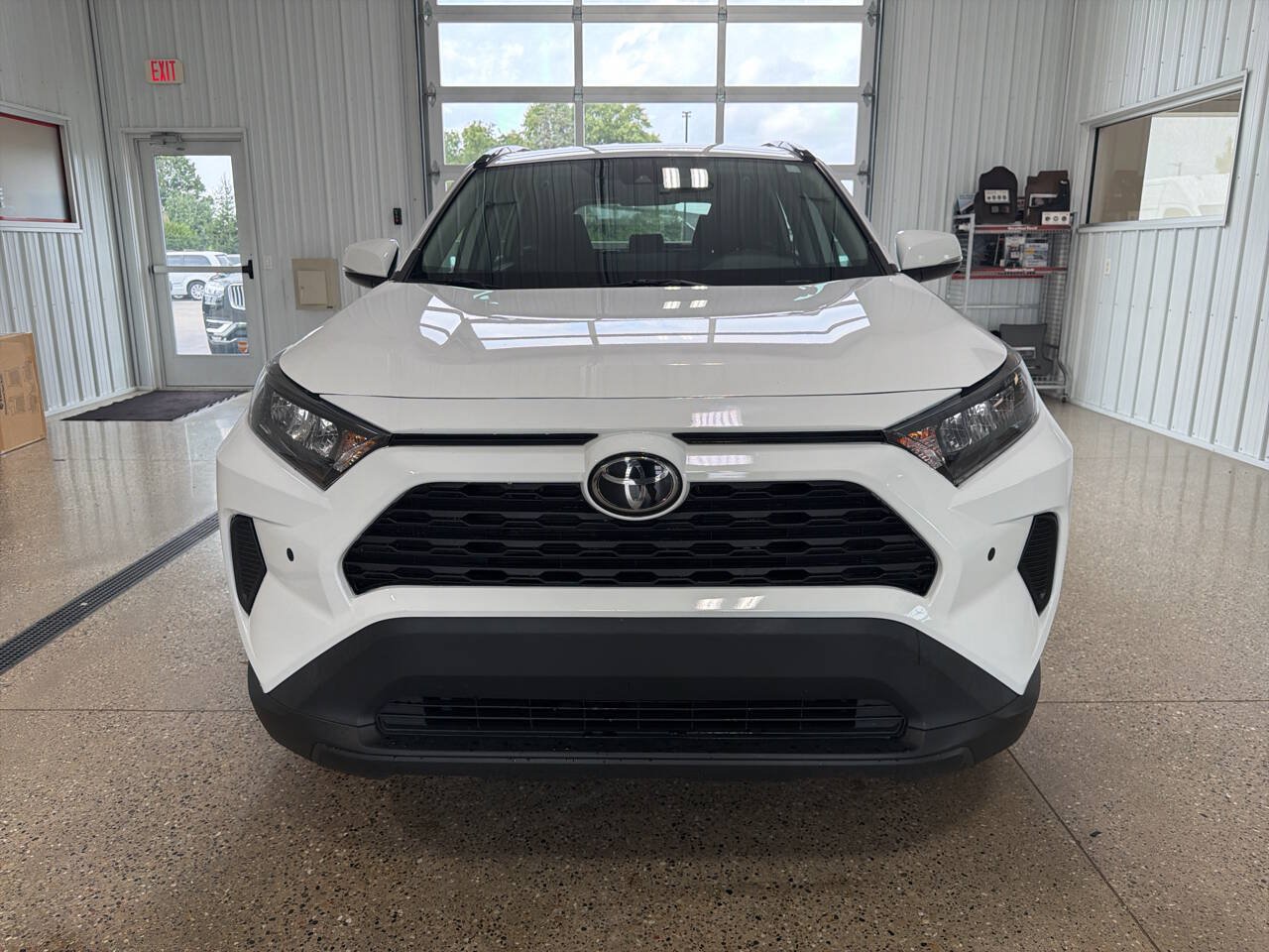 Used 2021 Toyota RAV4 LE FWD image 7