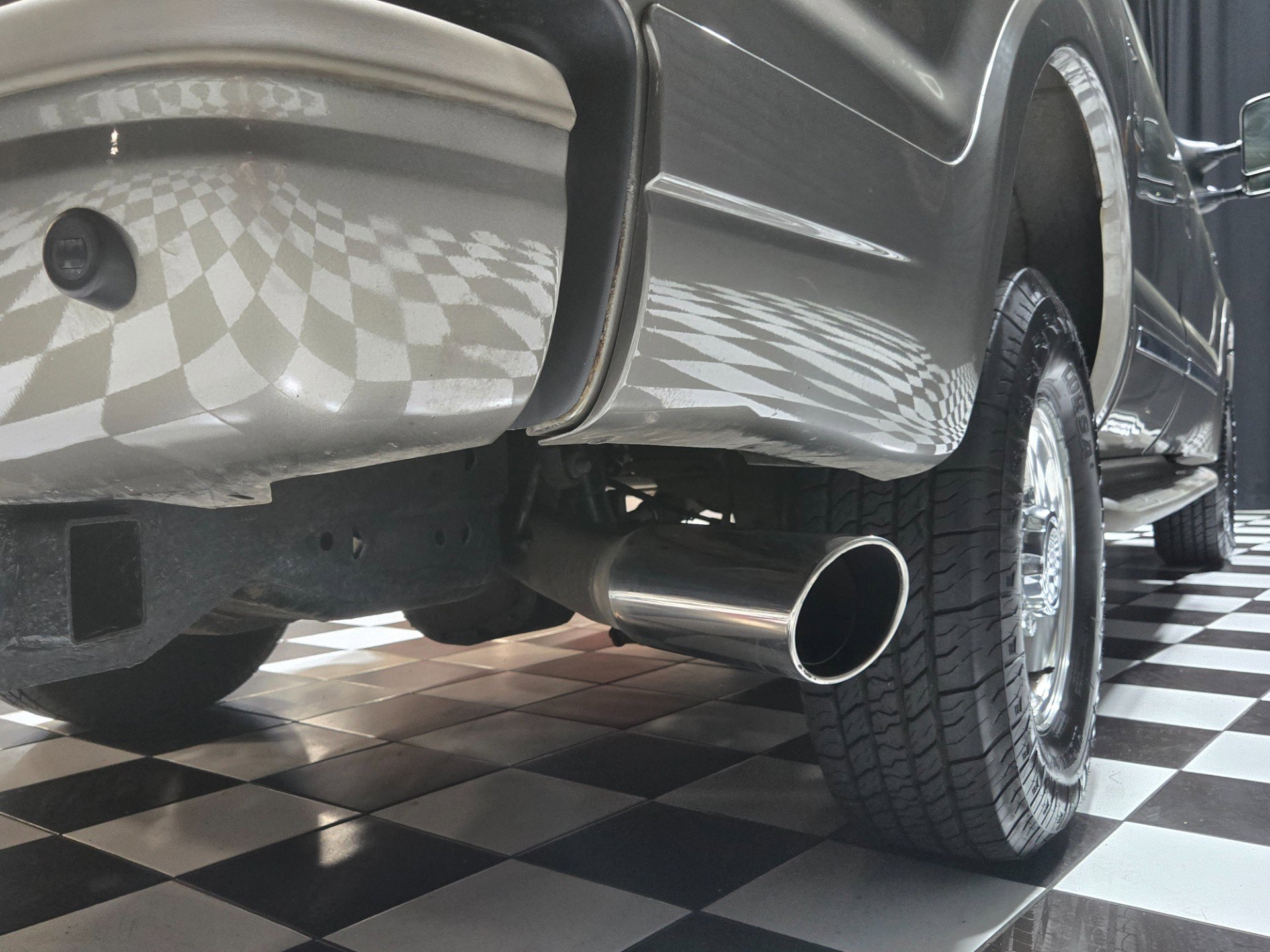 Used 2005 Ford Excursion Limited image 50