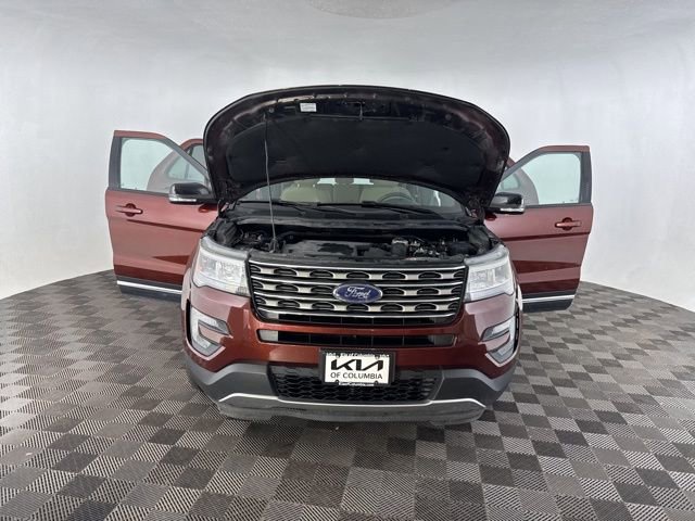 Used 2016 Ford Explorer XLT w/ Equipment Group 201A image 12