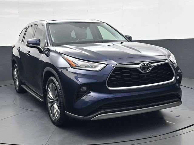 Used 2021 Toyota Highlander Platinum image 11