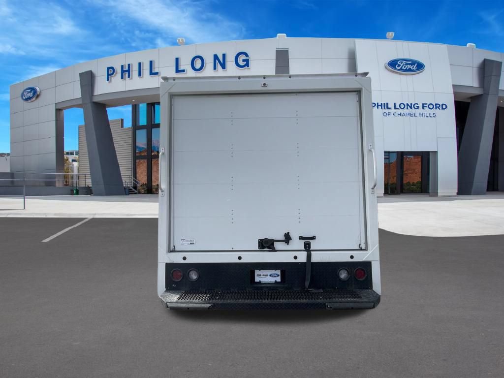 New 2024 Ford E-450 and Econoline 450 Super Duty w/ Driver's Safety Package RWD image 7
