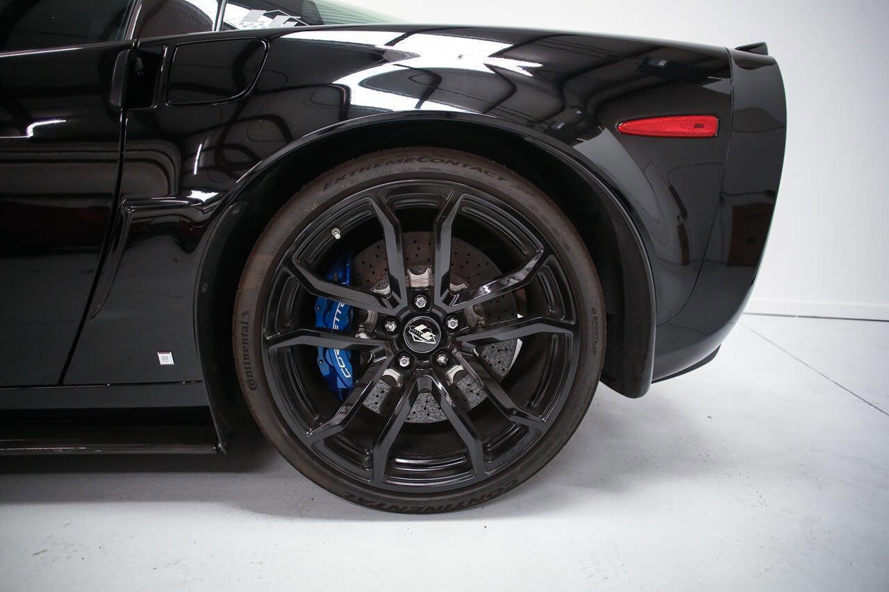 Used 2009 Chevrolet Corvette ZR1 w/ Preferred Equipment Group RWD image 19