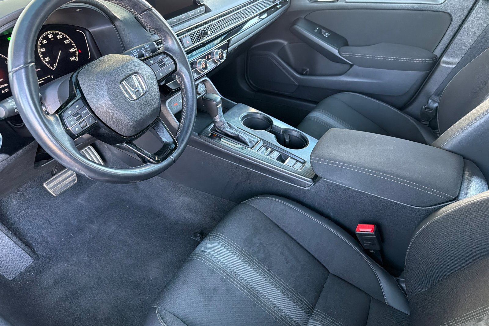 Used 2023 Honda Civic Sport image 10
