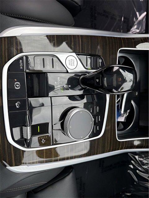 Used 2021 BMW X7 xDrive40i w/ Cold Weather Package image 19