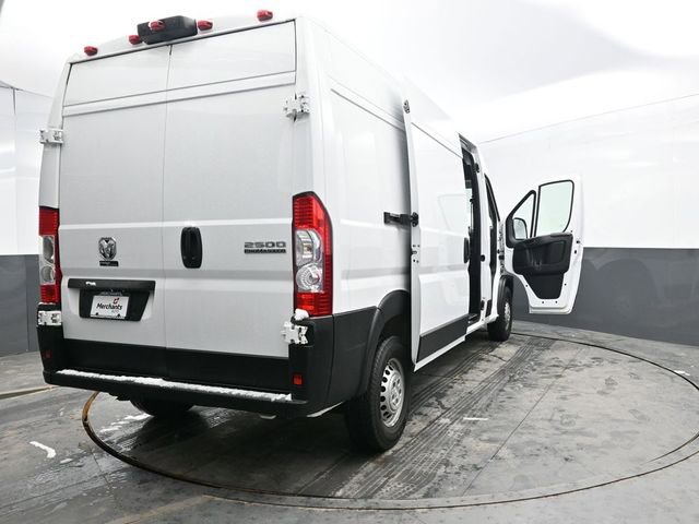 Used 2025 RAM ProMaster 2500 w/ Convenience Group image 43