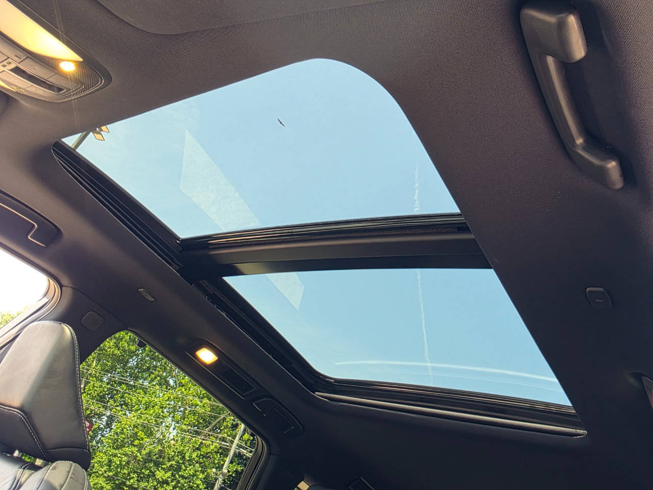 Used 2025 INFINITI QX60 Luxe w/ Black Edition image 3