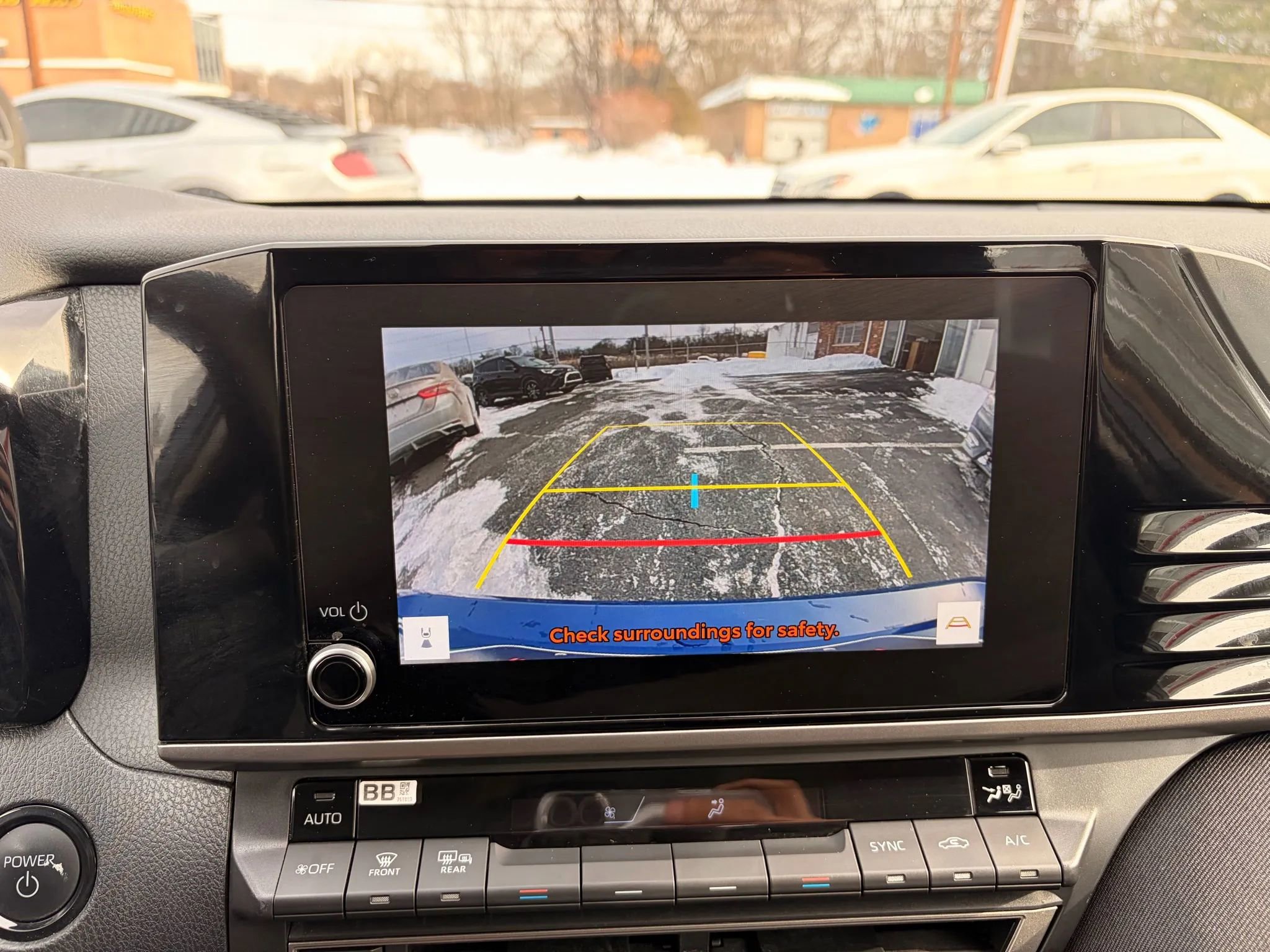 Used 2025 Toyota Camry SE image 31