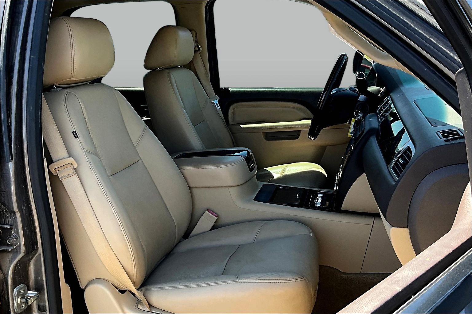 Used 2013 GMC Yukon Denali AWD/4WD image 7