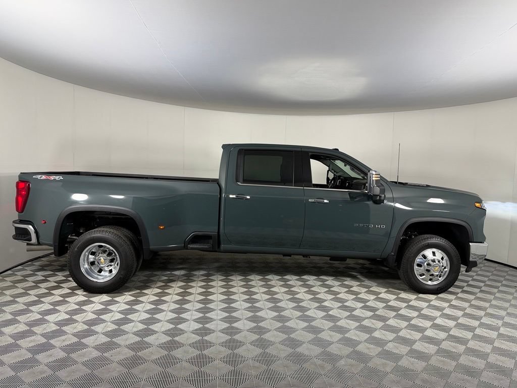 Used 2026 Chevrolet Silverado 3500 LTZ w/ LTZ Plus Package AWD/4WD image 8