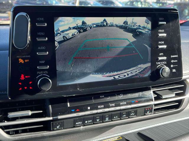 Certified 2024 Toyota Sienna XLE Woodland Edition image 36