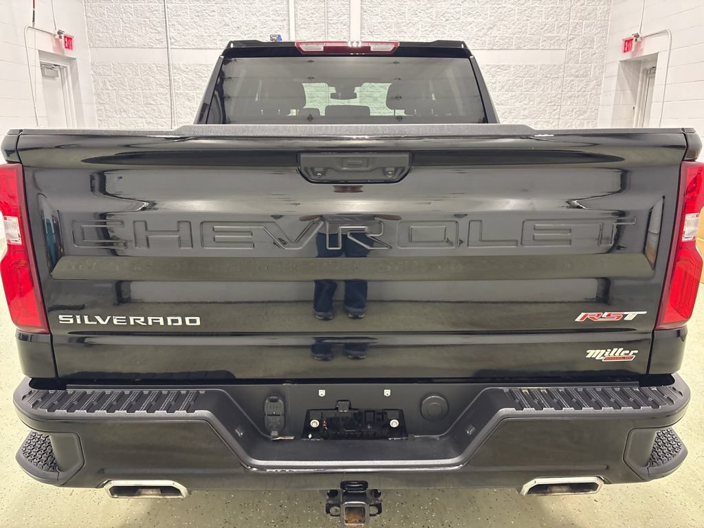 Used 2024 Chevrolet Silverado 1500 RST AWD/4WD image 7
