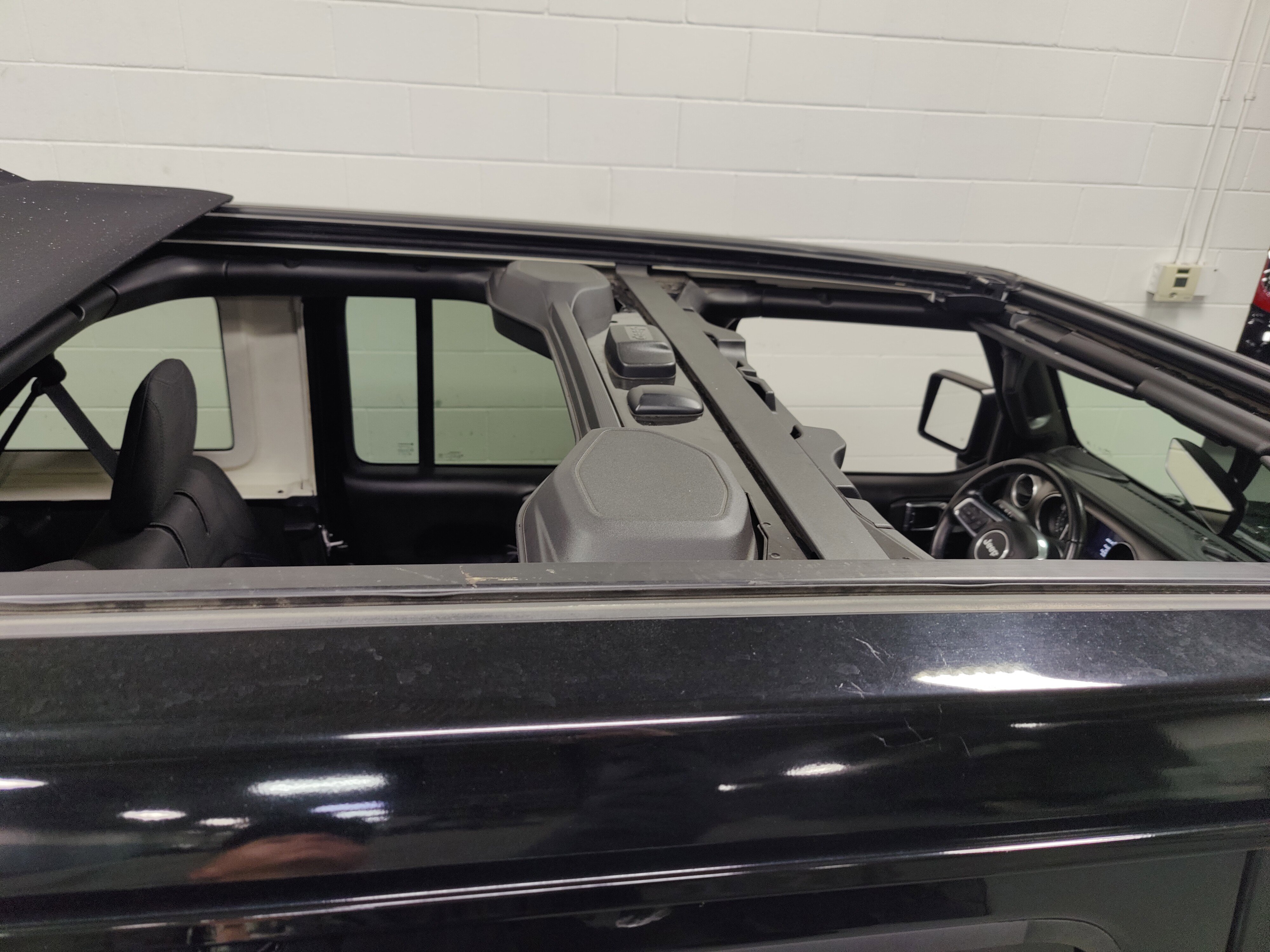 Used 2022 Jeep Wrangler Unlimited Rubicon 4xe image 6