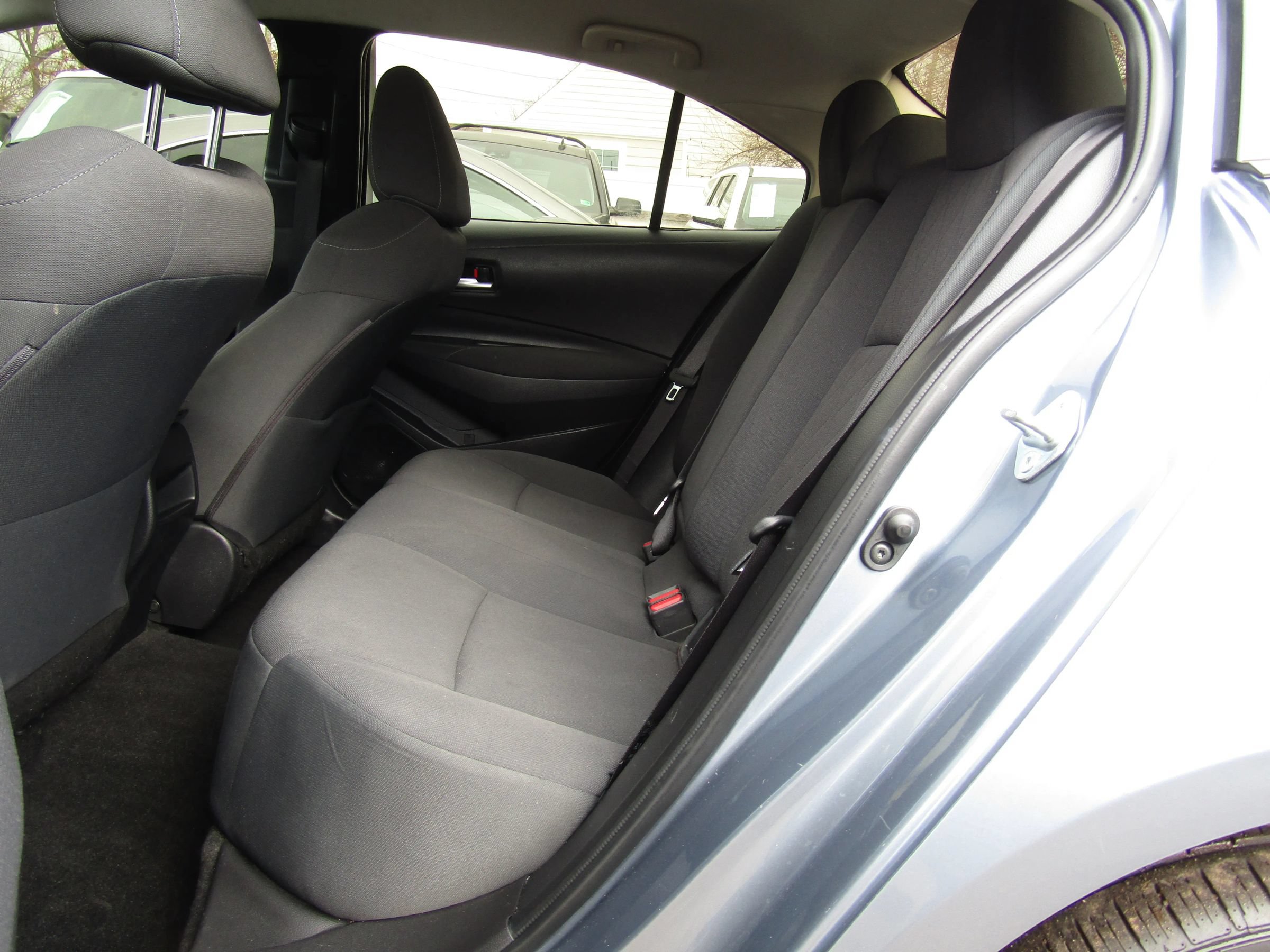 Used 2020 Toyota Corolla LE FWD image 11