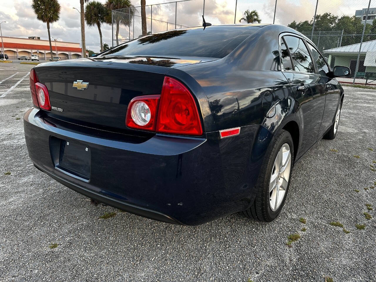 Used 2011 Chevrolet Malibu LS FWD image 6