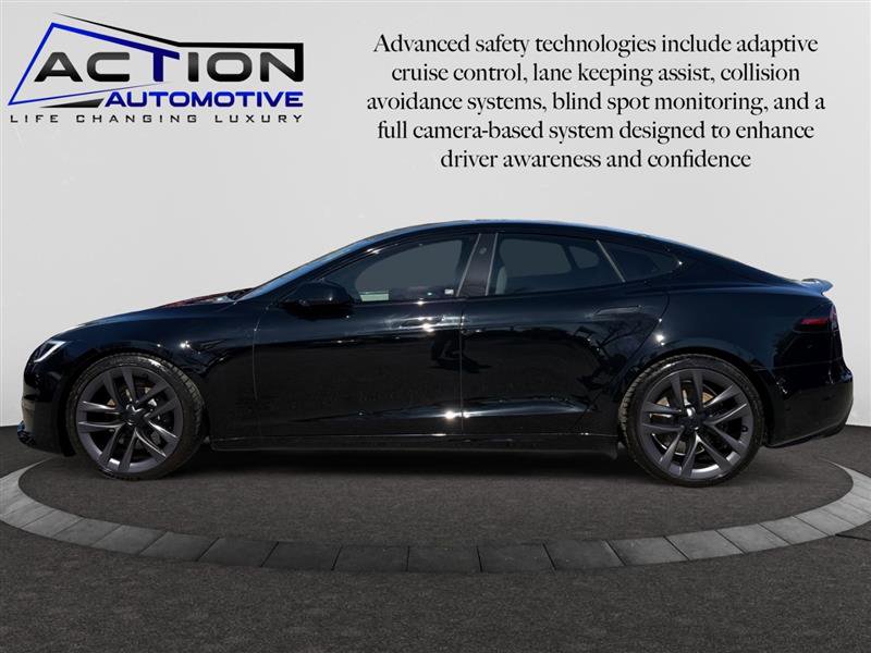 Used 2022 Tesla Model S Plaid image 4