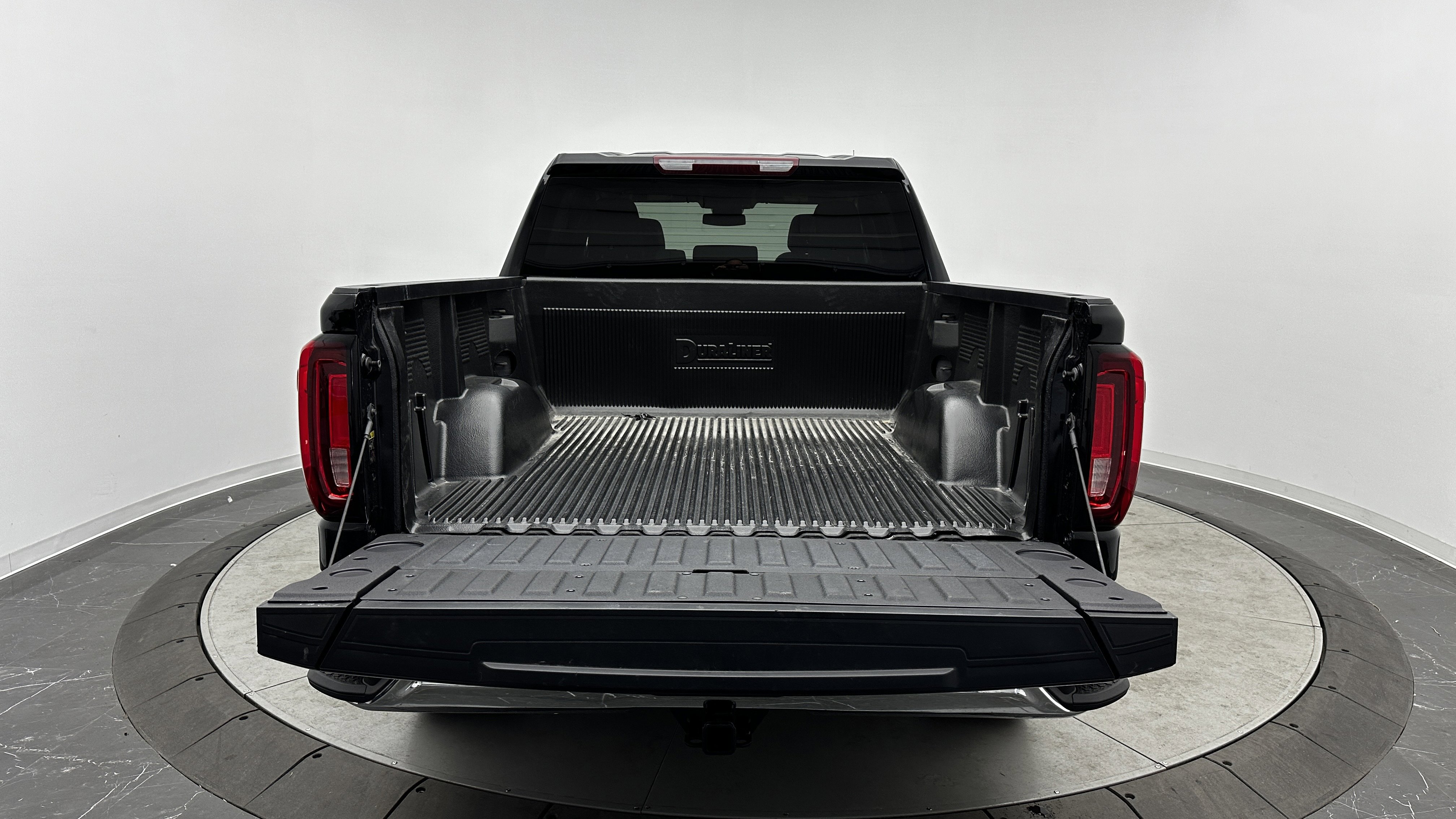 Used 2026 GMC Sierra 1500 SLT image 32