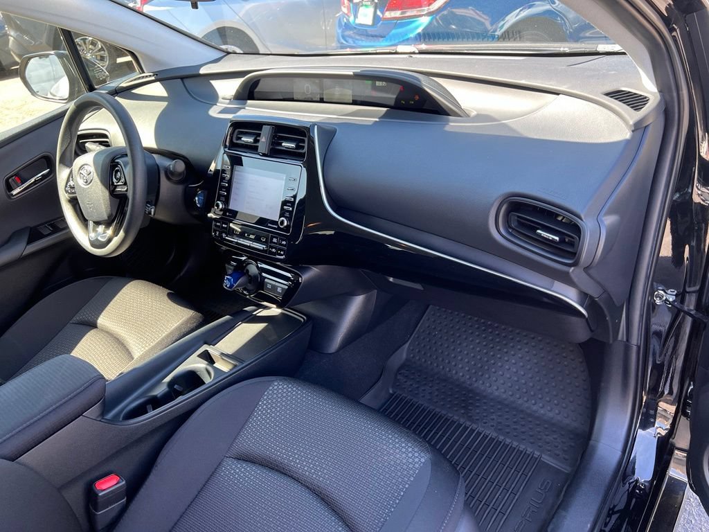Certified 2022 Toyota Prius LE FWD image 21