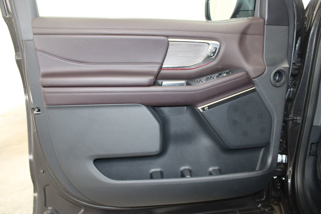 New 2026 Ford Expedition Platinum image 18